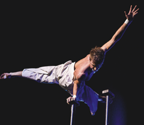 DaniloHandstandGerardViade.tif