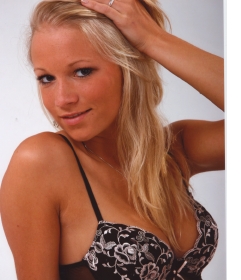Reich4_Mieder.tiff