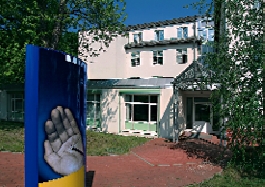 Klinik_mit_Schild_II.tif