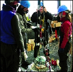 desy 2_Suedpol-Modul_ Einlassen ins Eis.tif