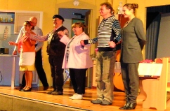 IMG_2929 Herbert Koefer und Kollegen bei Hilfe ein Baby-1.tif