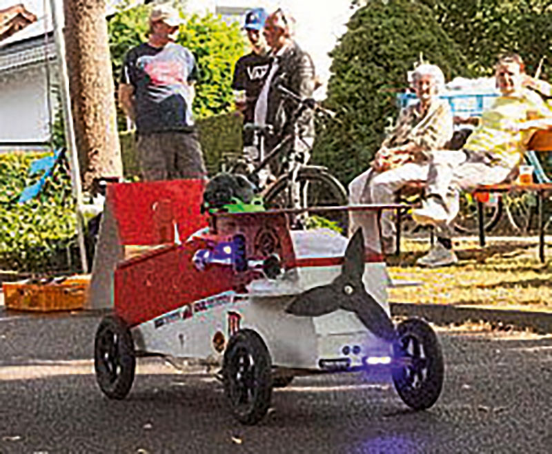 Foto von Ivo Conrad und Rennleiter, Seifenkistenspektakel, Ahrensfelde