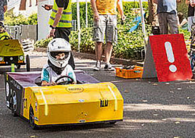 Foto von Ivo Conrad und Rennleiter, Seifenkistenspektakel, Ahrensfelde