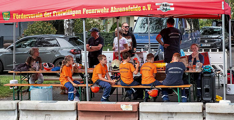 Foto von Ivo Conrad und Rennleiter, Seifenkistenspektakel, Ahrensfelde