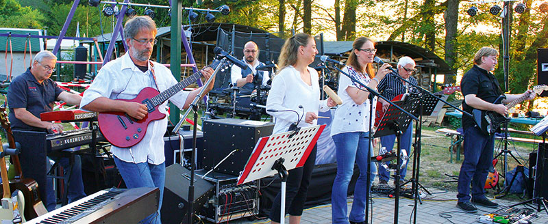 Foto von Hendrik Berner, Band Crazy Bluelights, Ahrensfelde Foto von Hendrik Berner, Band Crazy Bluelights, Ahrensfelde