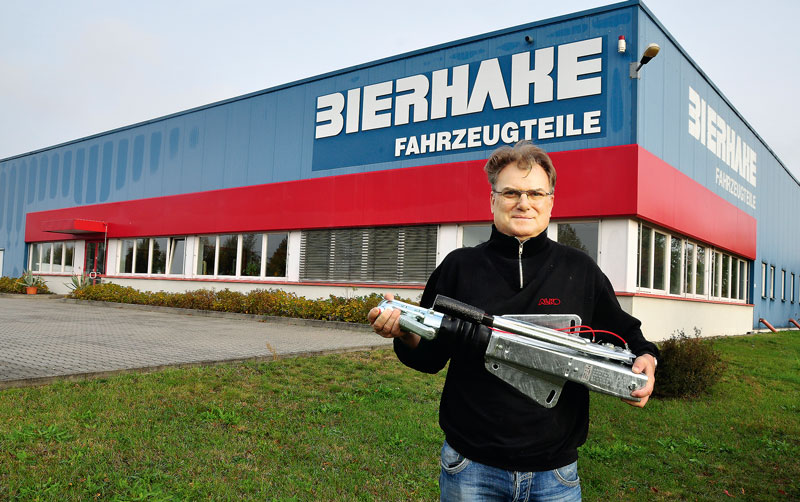 Foto von Uwe Dahler von der Firma Bierhake Fahrzeugteile GmbH & Co. KG Foto von Uwe Dahler von der Firma Bierhake Fahrzeugteile GmbH & Co. KG