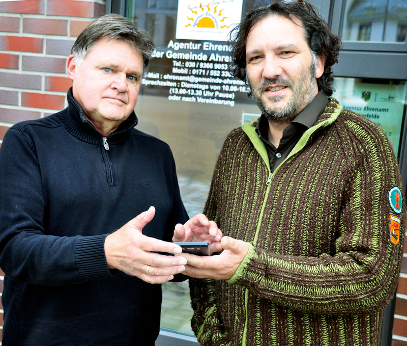Foto von Hans Kempe und Helmut Englert und Lutz Reimann, Smartphone-Kurs, Ahrensfelde Foto von Hans Kempe und Helmut Englert und Lutz Reimann, Smartphone-Kurs, Ahrensfelde