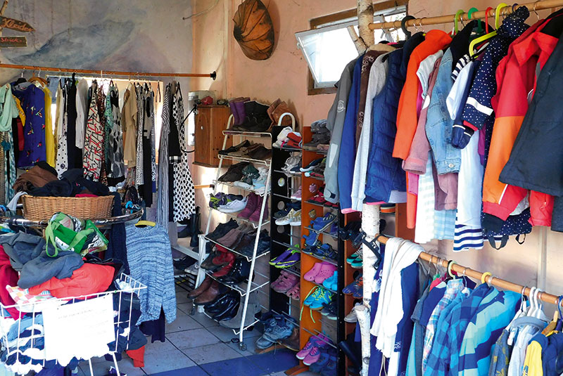 Foto von Dirk Bartsch und Florian Prauka und Karina Jung und Thomas Schneider und Jule Kaden, Pankgräfin e.V. (Wagendorf Karow), Berlin-Karow Foto von Dirk Bartsch und Florian Prauka und Karina Jung und Thomas Schneider und Jule Kaden, Pankgräfin e.V. (Wagendorf Karow), Berlin-Karow