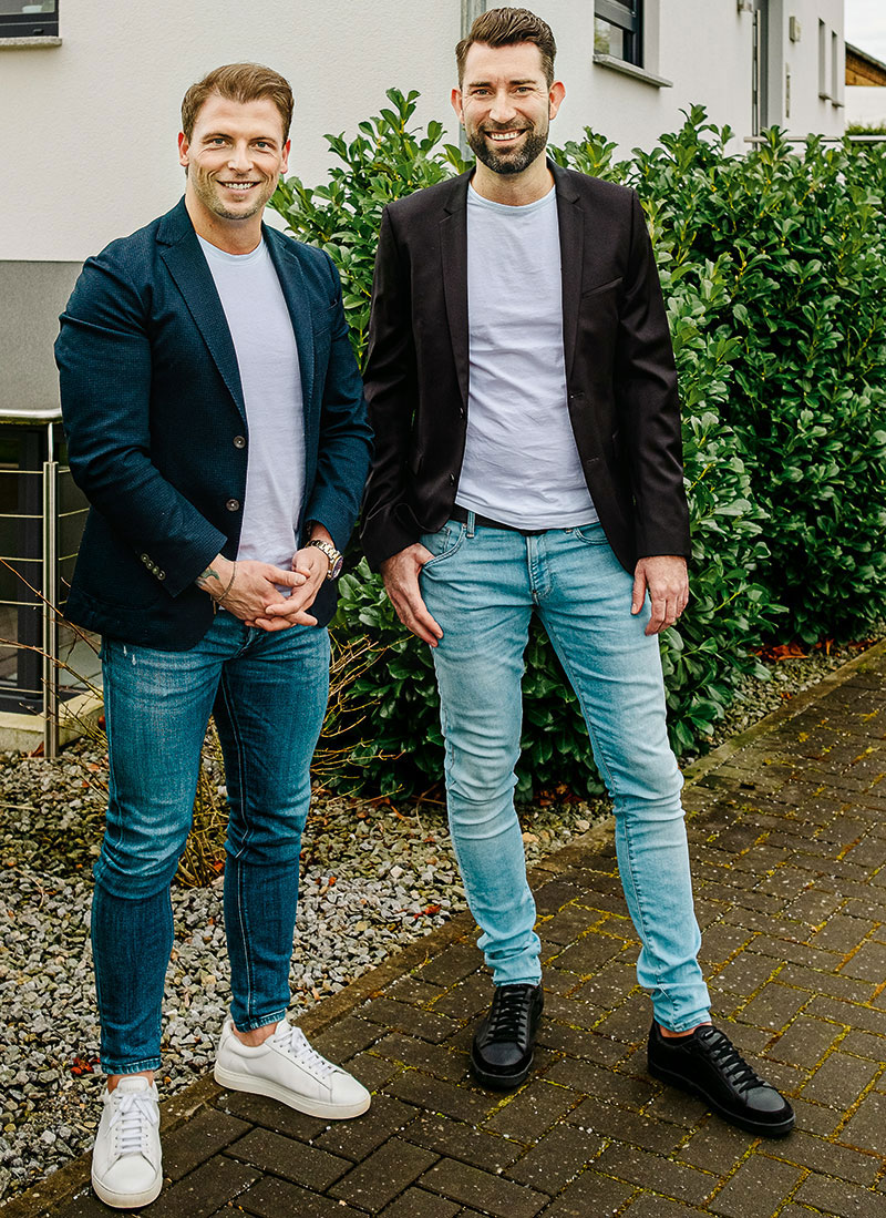 Foto von Tino Ludwig und Christian Kaszemekat von der Firma LUKAS Massivhaus GmbH Town & Country Lizenz-Partner