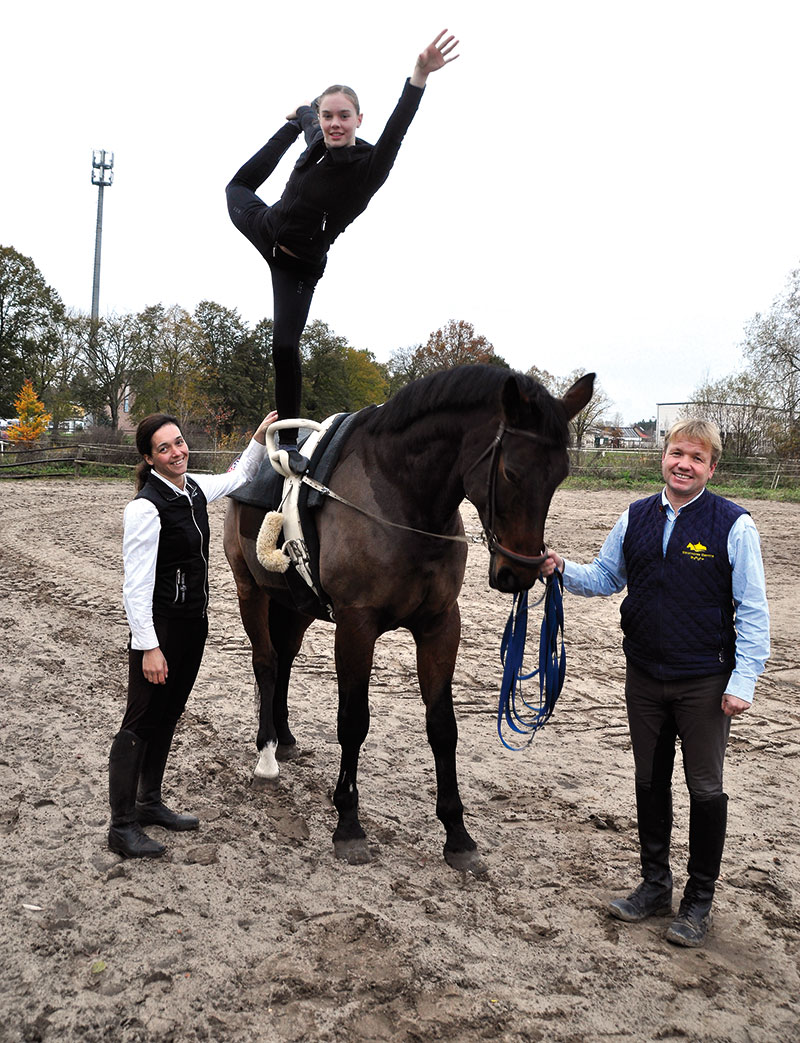 Foto von Diana Harwardt, Voltigiererin, Bernau