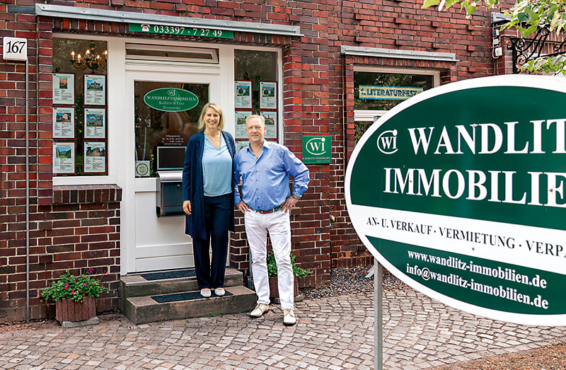 Foto von Kathrin Brosowski und Lutz Brosowski von der Firma Wandlitz Immobilien Foto von Kathrin Brosowski und Lutz Brosowski von der Firma Wandlitz Immobilien