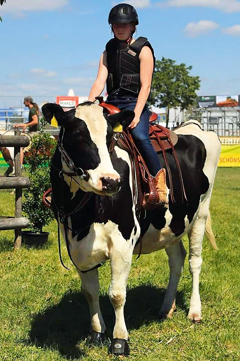 Foto von Lucy Müller, Kuh-Dressiererin, Bernau