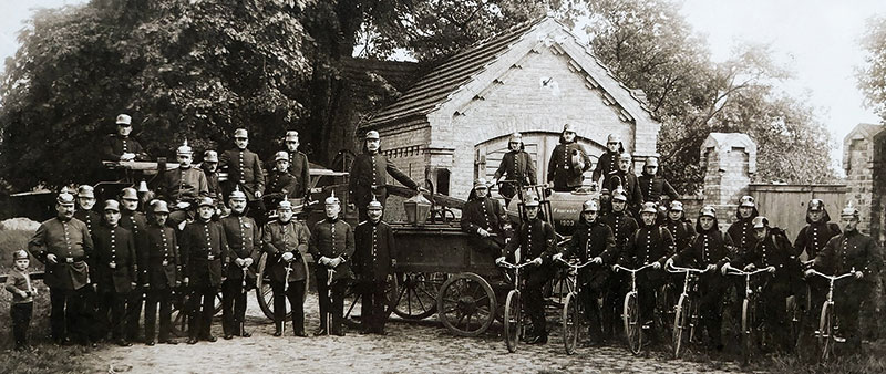 Foto von Marcel Manske und Stellvertretender Wehrführer, Freiwillige Feuerwehr Birkenwerder, Birkenwerder Foto von Marcel Manske und Stellvertretender Wehrführer, Freiwillige Feuerwehr Birkenwerder, Birkenwerder