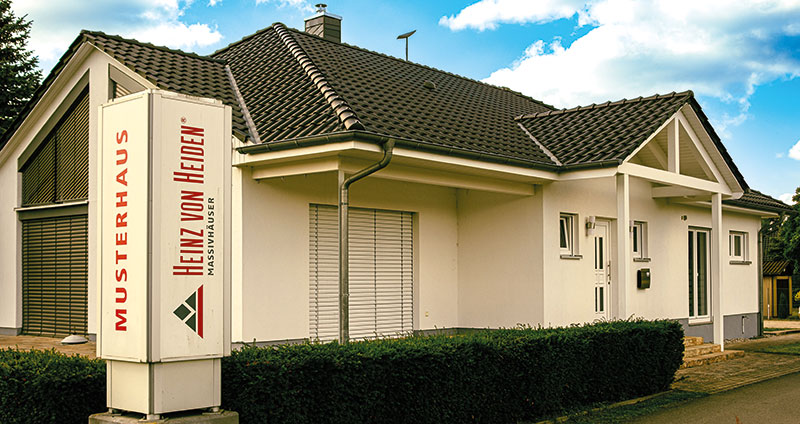 Foto von Franz Salmayer von der Firma Heinz von Heiden Niederlassung Oranienburg Foto von Franz Salmayer von der Firma Heinz von Heiden Niederlassung Oranienburg