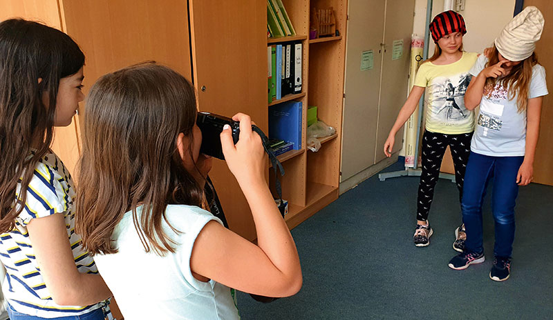 Foto von Antje Mensinger und Silvia Sebastian, Grundschule Borgsdorf, Birkenwerder