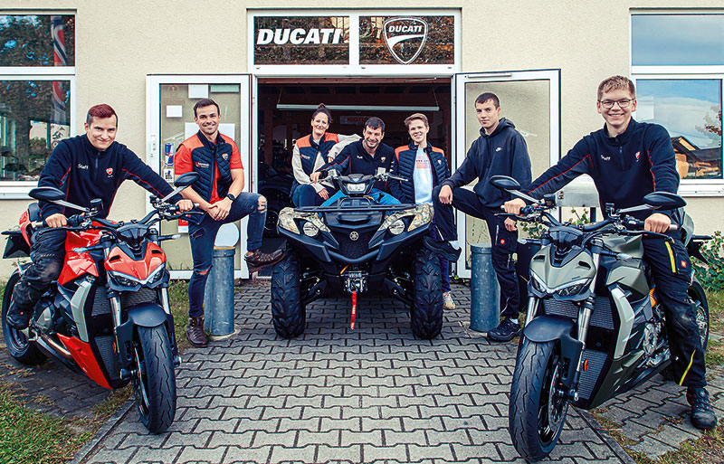 Foto von Philipp Blume von der Firma Bernards Motorrad Service GmbH