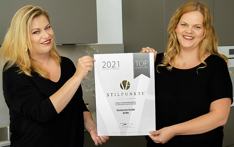 Foto von Annekathrin Schwalger und Nadine Ludolf von der Firma KüchenArt GmbH