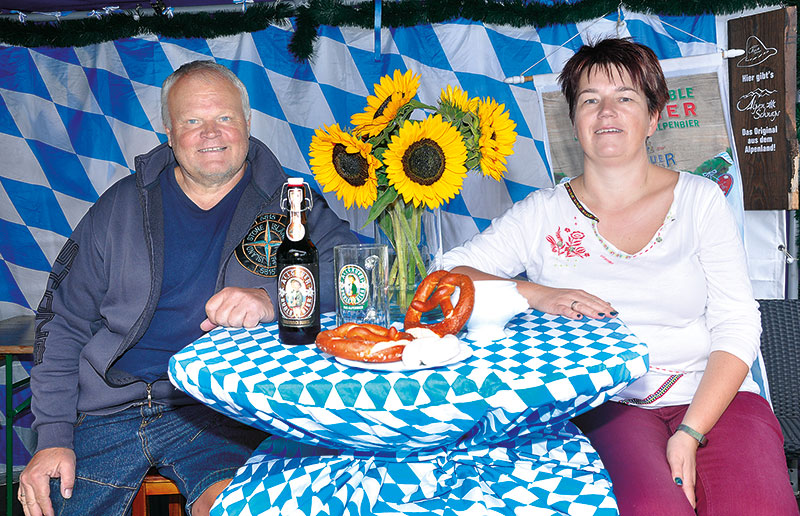 Foto von Cornelia Reichl und Peter Reichl von der Firma Waldstübchen Waldblick