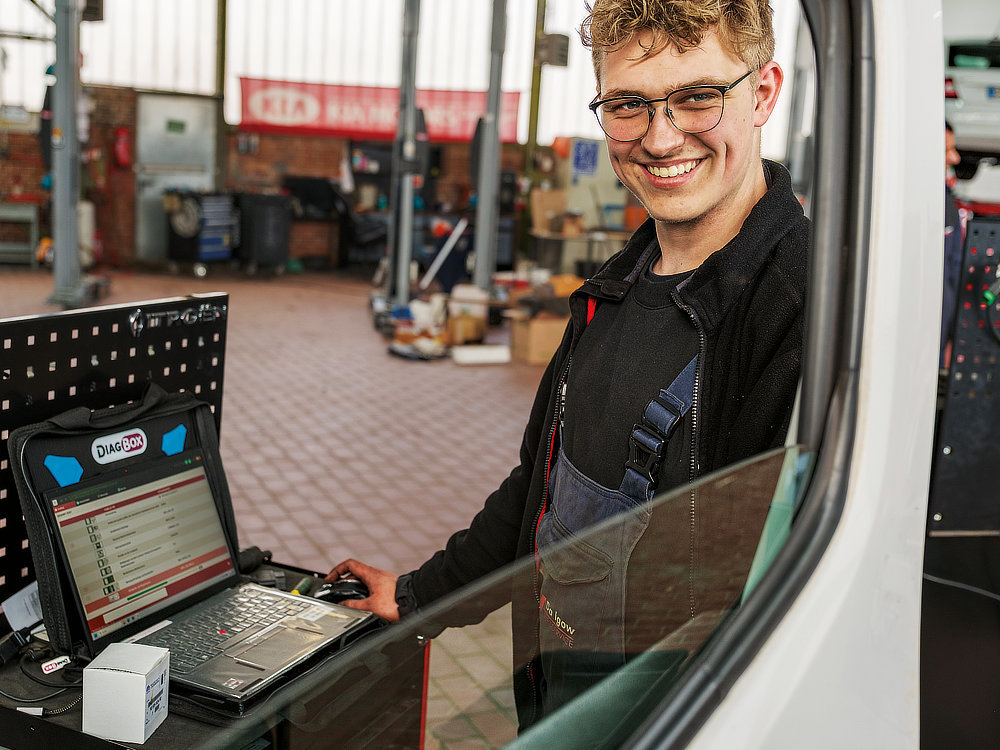 Foto von Thorsten Hoepfner von der Firma Auto-Service Dallgow GmbH Foto von Thorsten Hoepfner von der Firma Auto-Service Dallgow GmbH