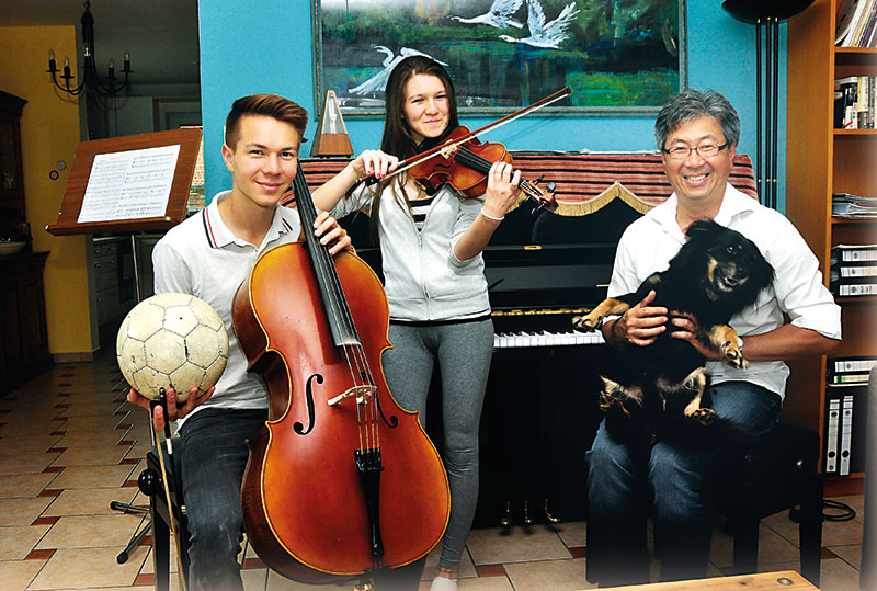 Foto von Tomoki Ogami, Fußball und Cello, Brieselang