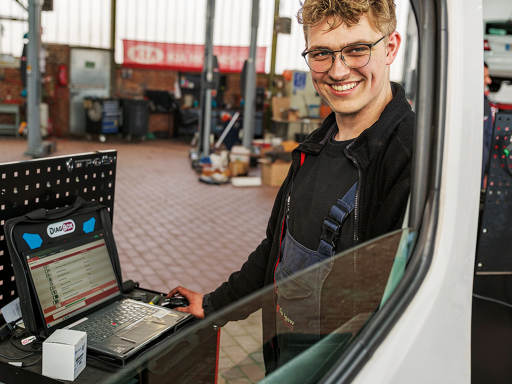 Foto von Thorsten Hoepfner von der Firma Auto-Service Dallgow GmbH Foto von Thorsten Hoepfner von der Firma Auto-Service Dallgow GmbH