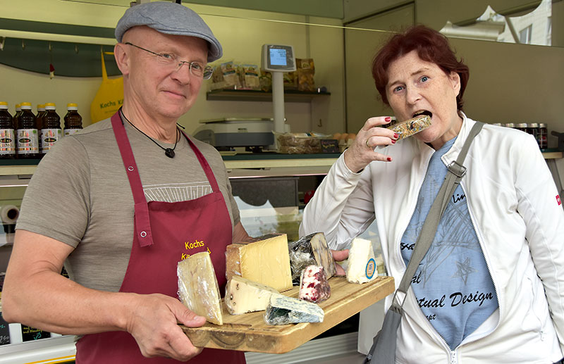 Foto von Sabrina Koch und Frank Koch von der Firma Kochs Käsestand Foto von Sabrina Koch und Frank Koch von der Firma Kochs Käsestand