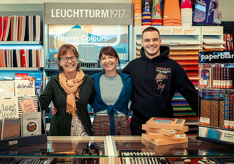 Foto von Kay Petermann und Dirk Petermann von der Firma Schreib- und Spielwaren am Rathausmarkt