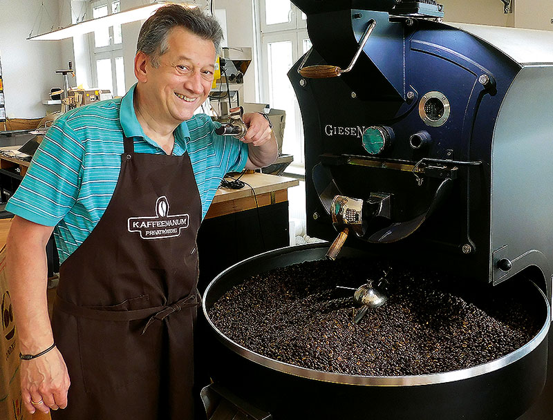 Foto von Volker Behrendt von der Firma KAFFEEMANUM – Privatrösterei Volker Behrendt Foto von Volker Behrendt von der Firma KAFFEEMANUM – Privatrösterei Volker Behrendt