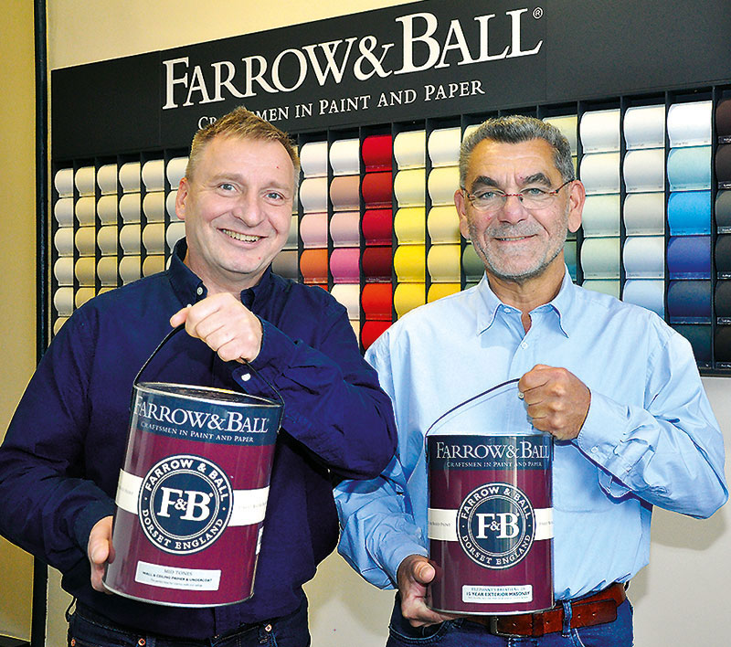 Foto von Michael Wanger und Dirk Pasternack von der Firma Farrow & Ball