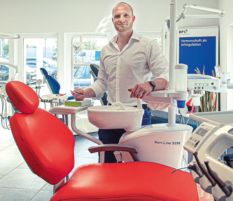 Foto von Peter Korr und Victor Korr von der Firma Korr Dental Geräte Technik