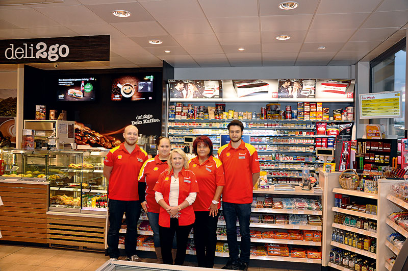 Foto von Olaf Wernecke und Anne Wernecke von der Firma Wernecke Facility GmbH & Co. KG, Shell Tankstelle