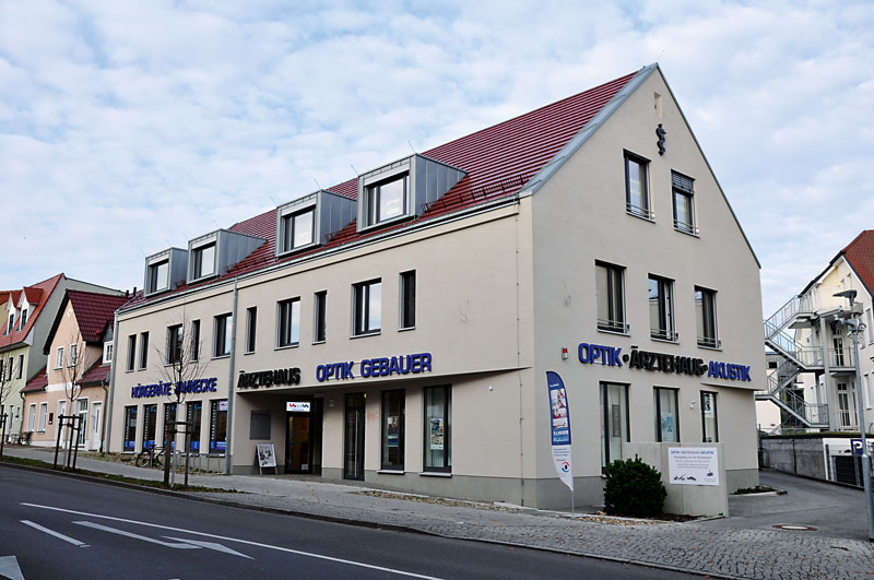 Foto von Dr. Katja Roloff und Dr. Andreas Roloff von der Firma Zentrum für Oralchirurgie und Zahnimplantate Dr. Katja Roloff, Dr. Andreas Roloff und Kollegen