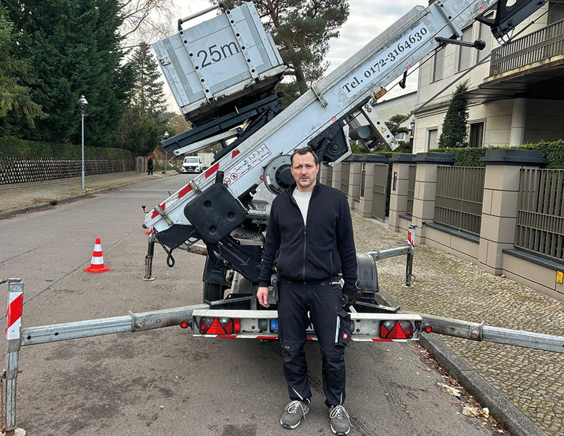 Foto von Dennis Fischer und Felix Reppin von der Firma F-R Transporte Halbe GbR