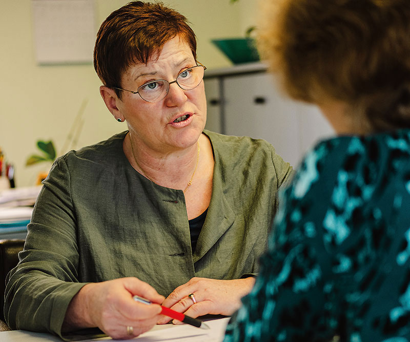 Foto von Kerstin Schlossmacher von der Firma personalkonzept.schlossmacher Vorsorge – Finanzen – Nachlass Foto von Kerstin Schlossmacher von der Firma personalkonzept.schlossmacher Vorsorge – Finanzen – Nachlass