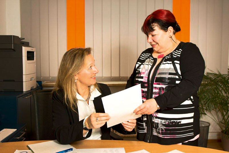 Foto von Jacqueline Großer und Jeanette Langnick von der Firma Allianz-Hauptvertretung