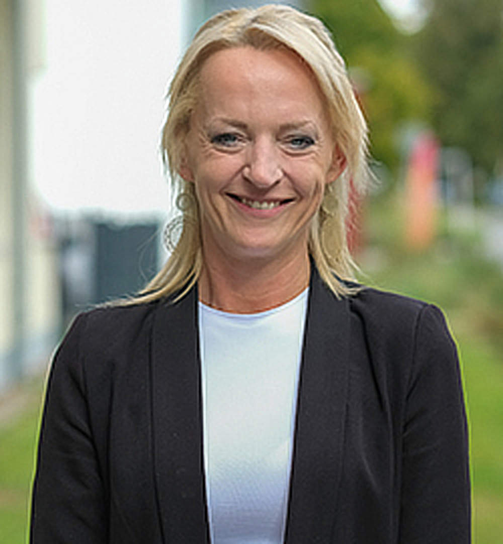 Foto von Annemarie Senzel und Residenzleitung von der Firma ProCurand Residenz Nordend