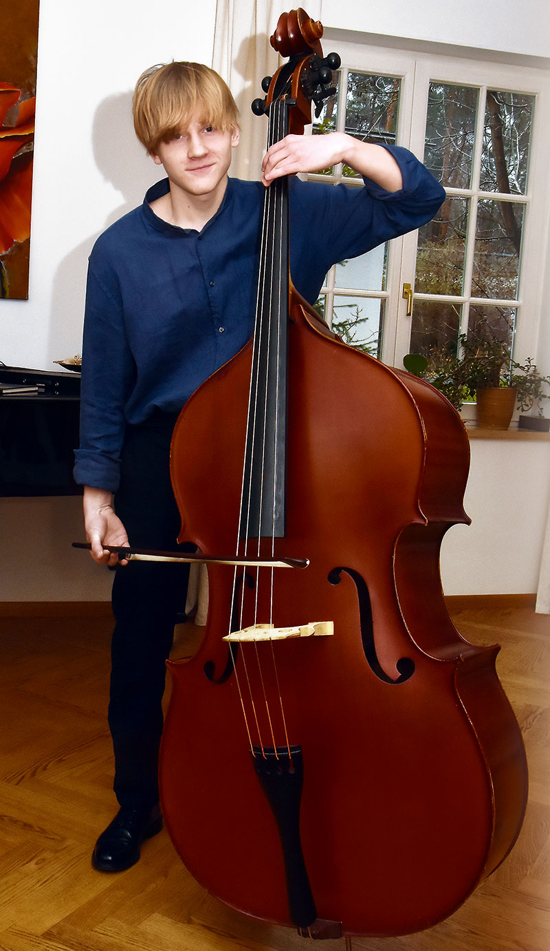 Foto von Leonard Stanoschefsky, Kontrabassist, Wandlitz Foto von Leonard Stanoschefsky, Kontrabassist, Wandlitz