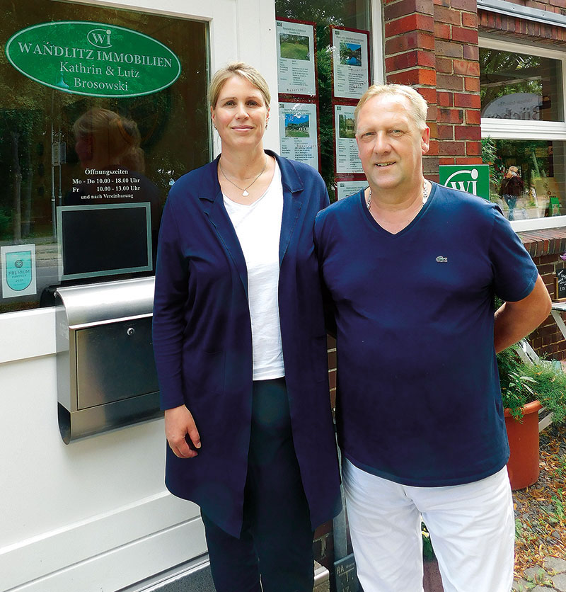 Foto von Kathrin Brosowski und Lutz Brosowski von der Firma Wandlitz Immobilien