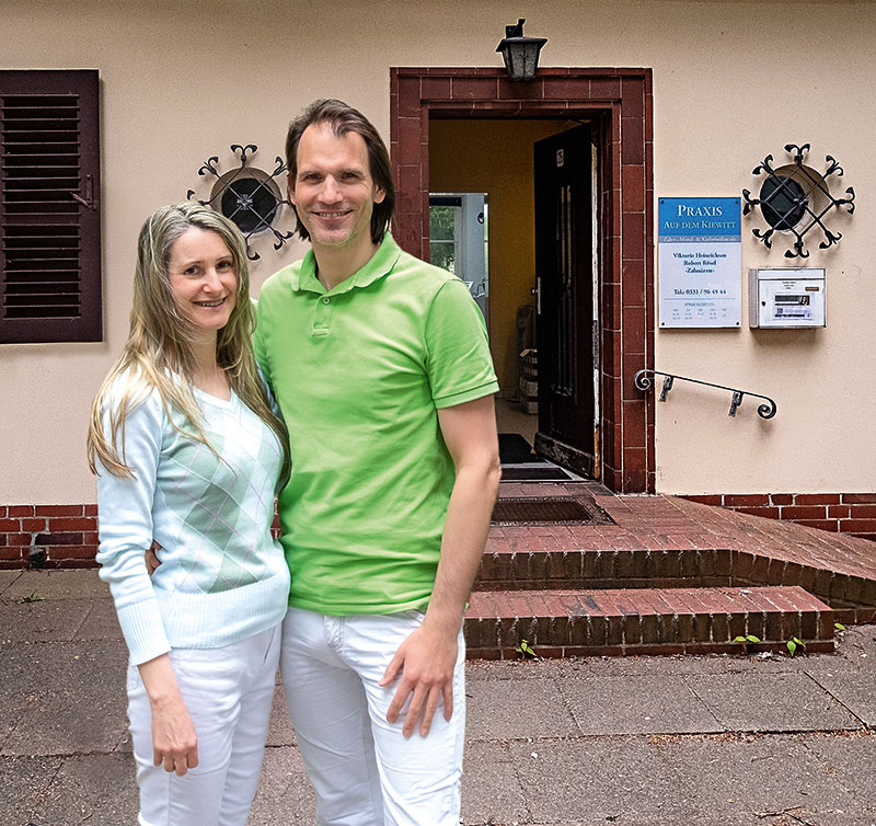 Foto von Viktoria Heinrichsen und Robert Rösel von der Firma Zahnarztpraxis „Auf dem Kiewitt“ Heinrichsen und Rösel