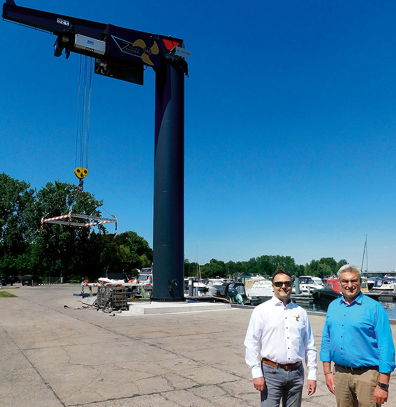 Foto von Randy Schirmeister und Marcel Ranke von der Firma Marina Zernsee GmbH & Co. KG Foto von Randy Schirmeister und Marcel Ranke von der Firma Marina Zernsee GmbH & Co. KG