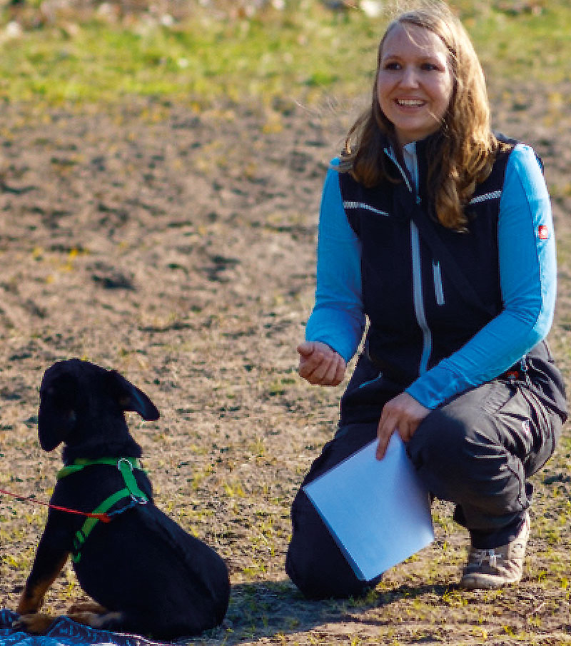 Foto von Cindy Hansche von der Firma Hansches Hundeservice Foto von Cindy Hansche von der Firma Hansches Hundeservice