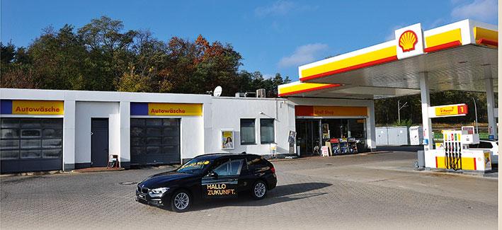 Foto von Olaf Wernecke und Anne Wernecke von der Firma Wernecke Facility GmbH & Co. KG Shell-Tankstelle