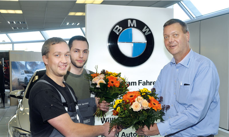 Foto von Olaf Wernecke und Marco Reichert und Frank Thoms von der Firma BMW Vertragshändler Wernecke