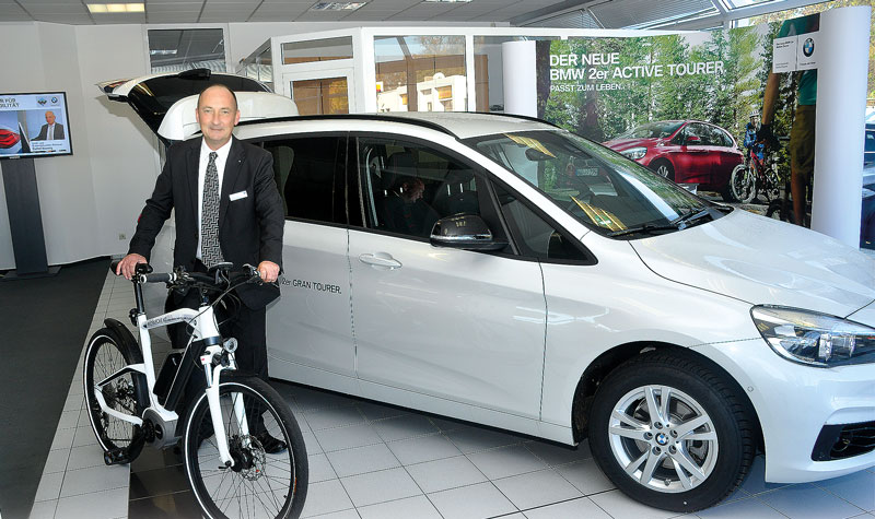 Foto von Olaf Wernecke und Marco Reichert und Frank Thoms von der Firma BMW Vertragshändler Wernecke