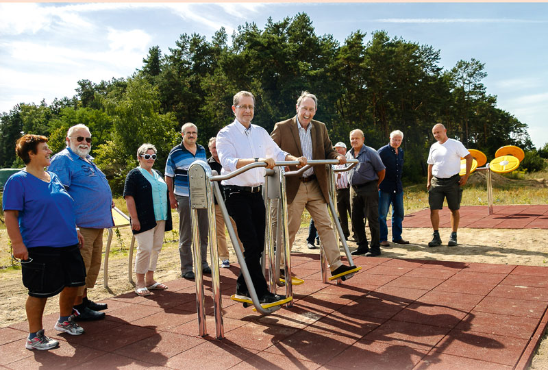 Foto von Dr. Uwe Malich und Fynn-Ole Fritz und Guido Thieke und Sven Rehfeldt und Katja Lützelberger und Andreas Meyer und René Sperling und Mandy Schäfer und László Ungvári, Bürgermeister, Wildau