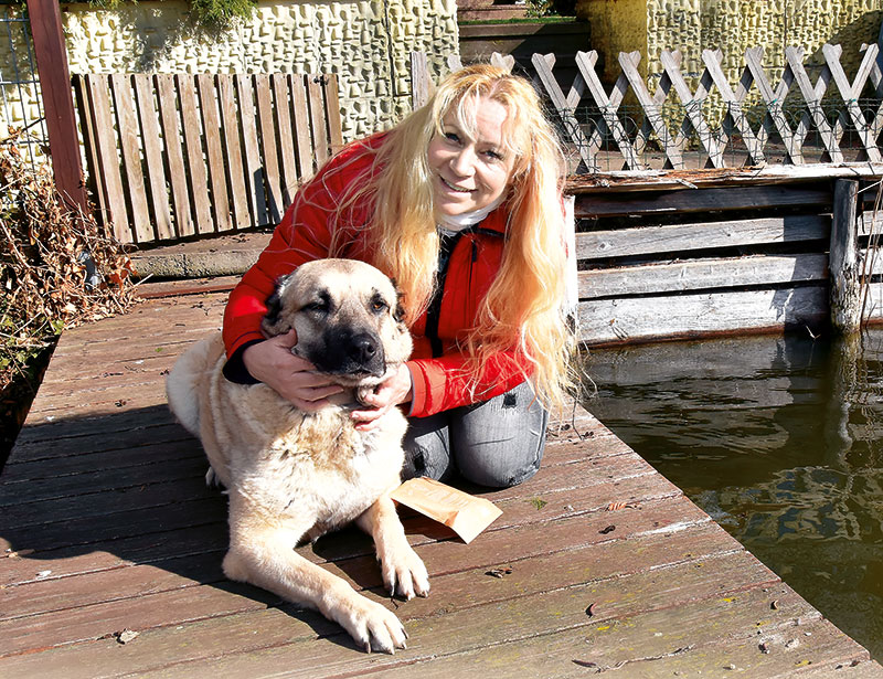 Foto von Gisela Geisler und Cathrin Geisler und Shirly Geisler, Regenbogenresidenz für Fellherzen e.V., Zeuthen