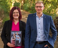 Foto von Kathrin Lorenz-Parchmann und Andreas Roßbander von der Firma ONESTY Agentur Bernau